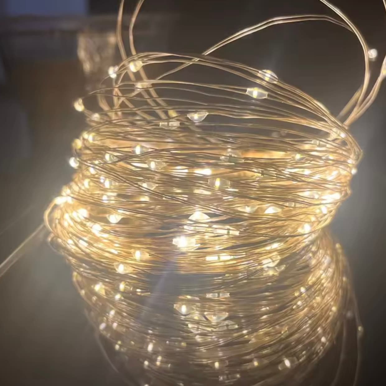 Białe ciepłe lampki LED