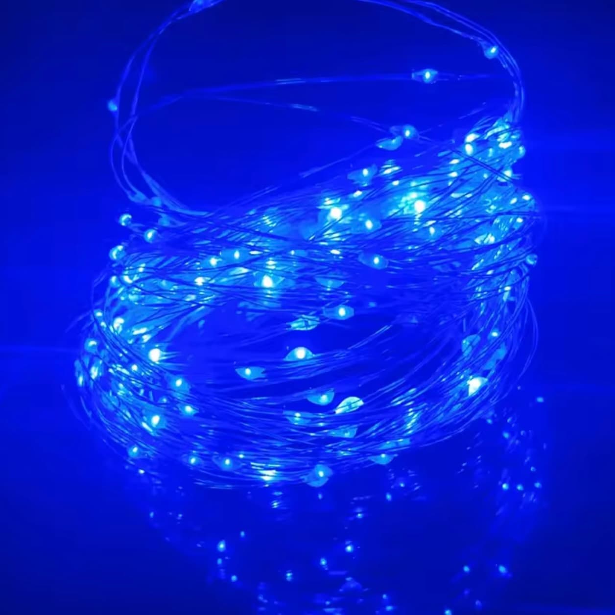 Niebieskie lampki LED