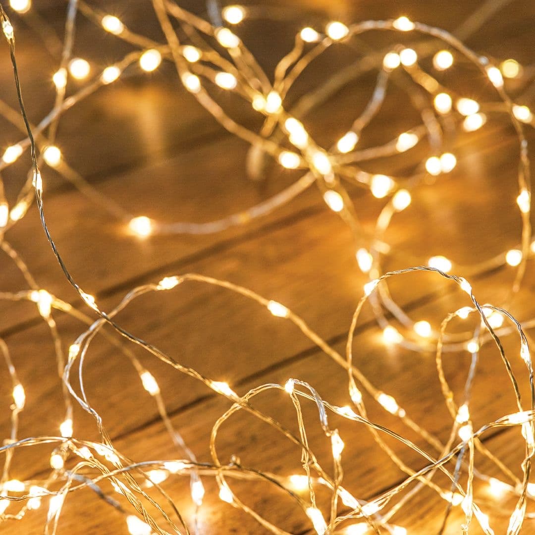 Białe ciepłe lampki LED